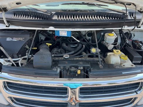 Used 2000 Dodge B3500 RWD image 24