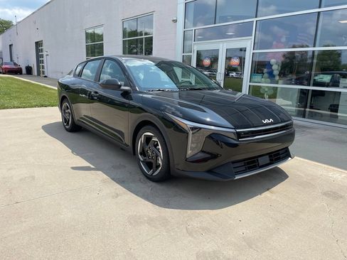 New 2026 Kia K4 EX FWD image 1