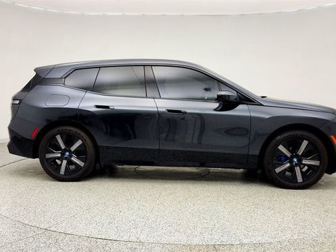 Used 2024 BMW iX xDrive50 w/ Premium Package image 4