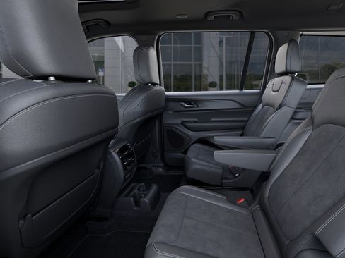 New 2025 Jeep Grand Cherokee L Altitude image 25