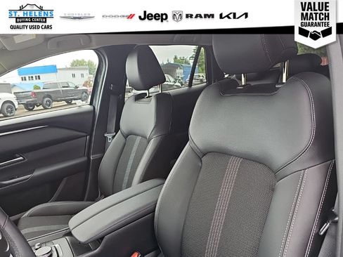 Used 2025 MAZDA CX-50 AWD 2.5 S w/ Accent Package image 17