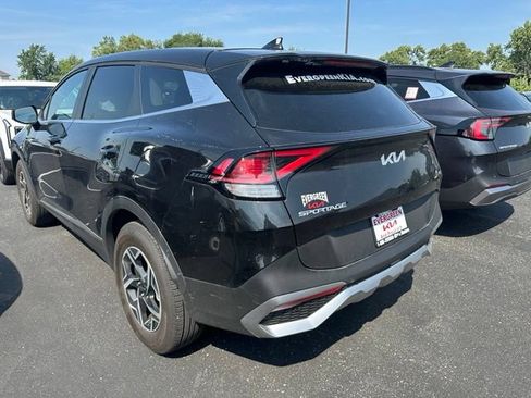 Used 2025 Kia Sportage LX AWD/4WD image 6