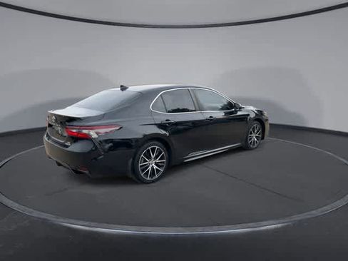 Used 2023 Toyota Camry SE FWD image 8