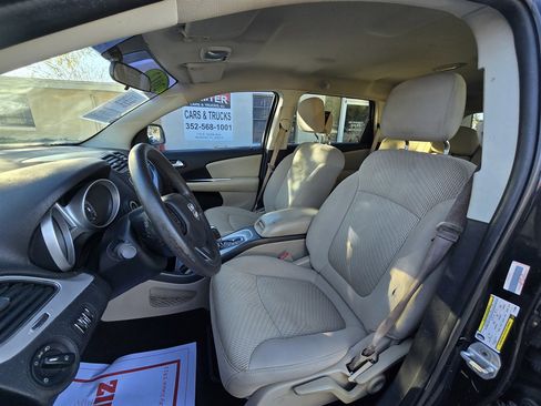 Used 2012 Dodge Journey SXT image 10