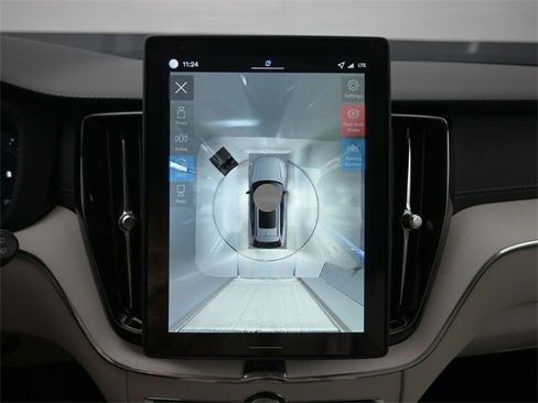 New 2026 Volvo XC60 B5 Ultra w/ Protection Package Premier image 21