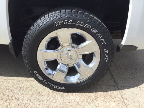 Used 2015 Chevrolet Silverado 1500 LTZ Z71 w/ LTZ Plus Package AWD/4WD image 5