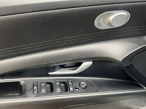 Used 2023 Hyundai Elantra SEL FWD image 12
