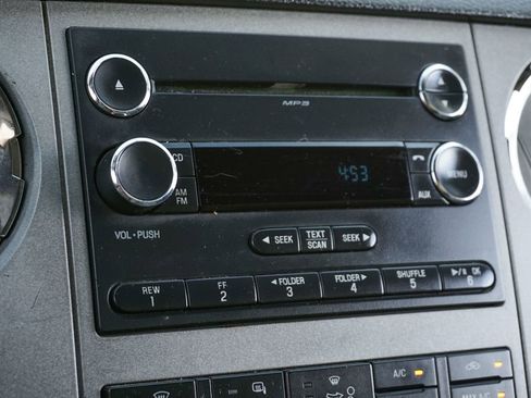 Used 2015 Ford F550 2WD Regular Cab Super Duty image 43