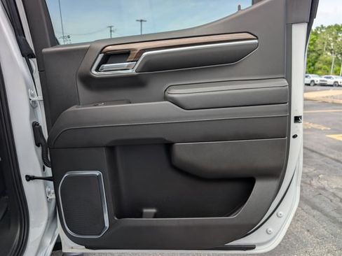 Used 2023 Chevrolet Silverado 1500 LT Trail Boss w/ Protection Package AWD/4WD image 18