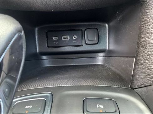 Used 2022 Chevrolet Equinox LT AWD/4WD image 15
