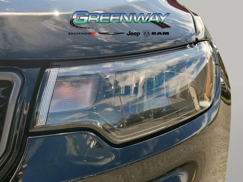 Used 2023 Jeep Compass Limited image 5