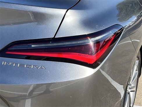 Used 2023 Acura Integra image 7