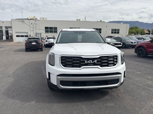 Used 2023 Kia Telluride S w/ S Sunroof Package image 3