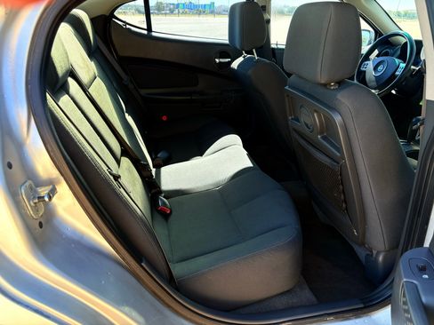 Used 2004 Pontiac Grand Prix GT2 image 16