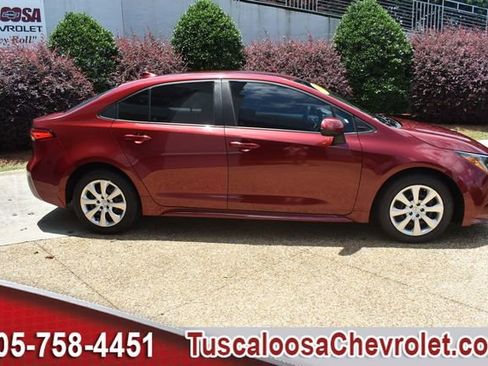 Used 2022 Toyota Corolla LE FWD image 13