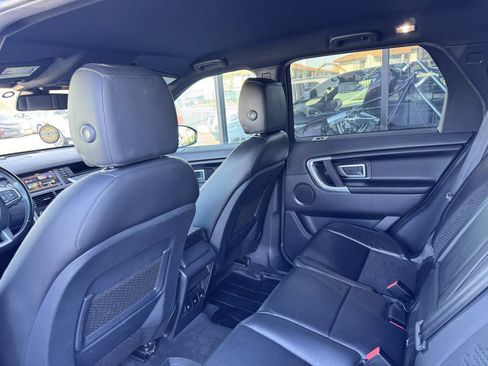 Used 2018 Land Rover Discovery Sport SE AWD/4WD image 28