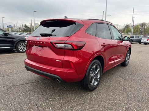 Certified 2023 Ford Escape ST-Line w/ Tech Pack #1 AWD/4WD image 4