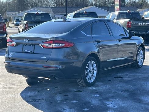 Used 2020 Ford Fusion SE image 39