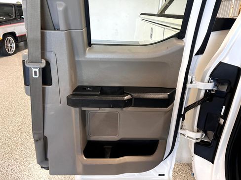 Used 2017 Ford F250 XL w/ Power Equipment Group image 16