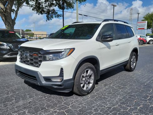 Used 2022 Honda Passport TrailSport image 3