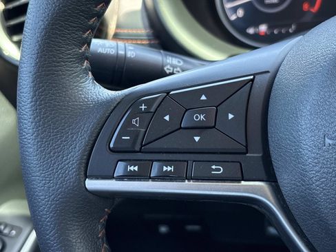 Used 2019 Nissan Kicks SR FWD image 16