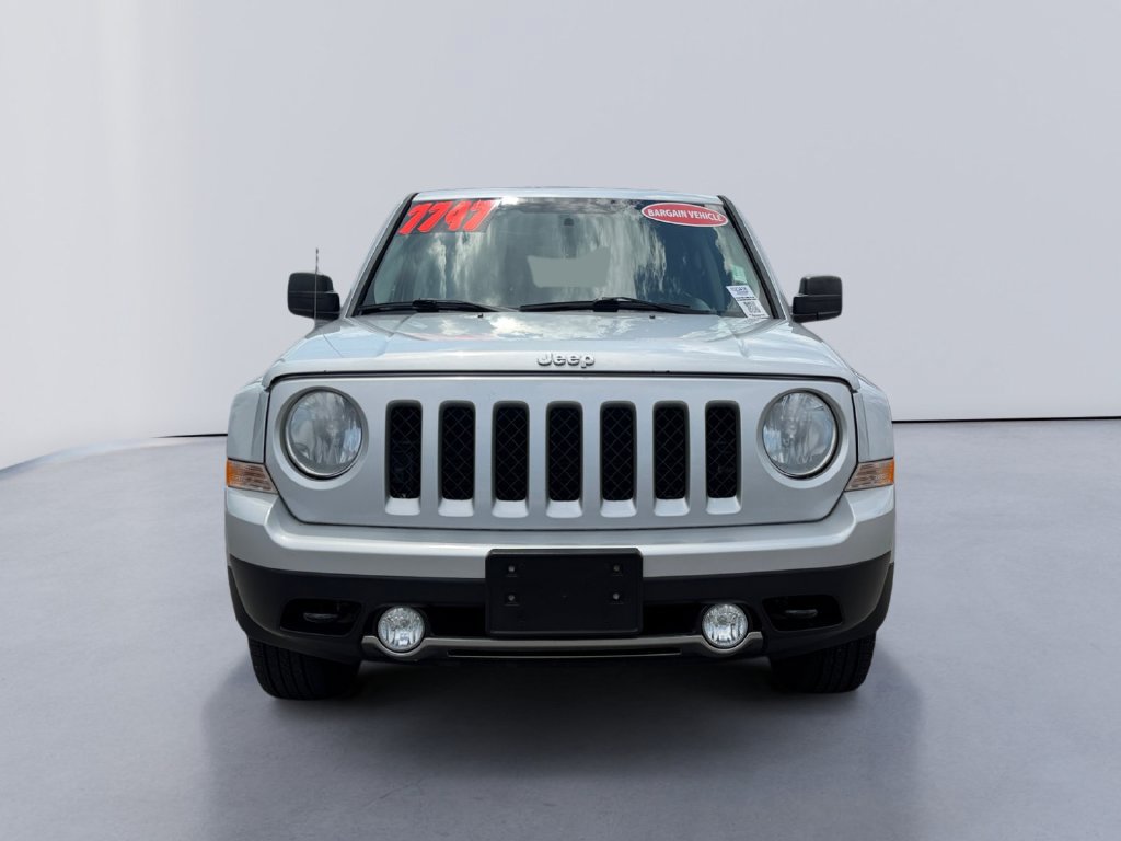 Used 2014 Jeep Patriot Limited w/ Sun/Sound Group AWD/4WD image 8