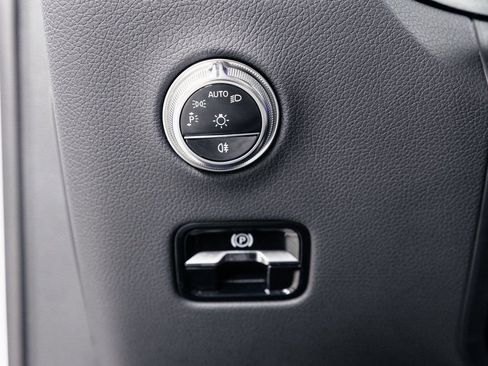 Certified 2026 Mercedes-Benz GLC 300 4MATIC image 10