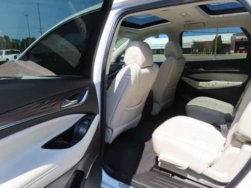 Used 2023 Buick Enclave Avenir w/ Trailering Package, 5000 lbs. AWD/4WD image 21