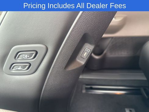 New 2026 Kia Carnival EX FWD image 14