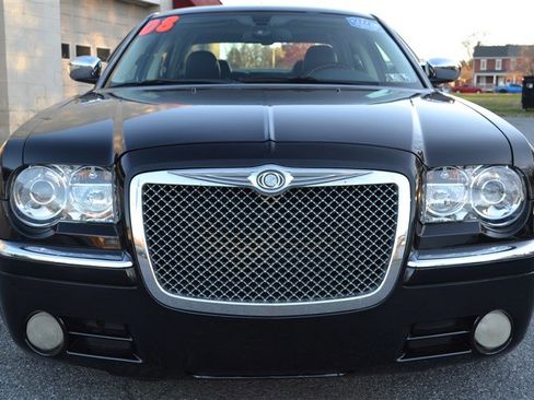 Used 2008 Chrysler 300 C image 8