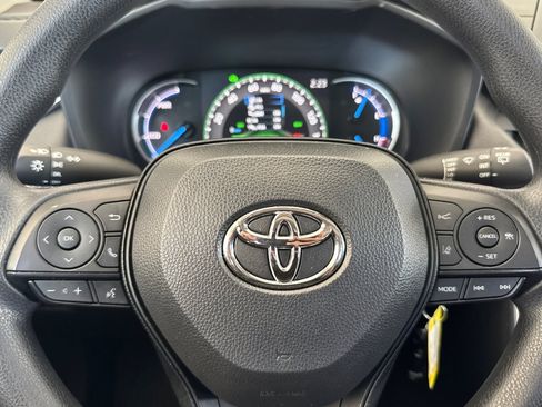 Certified 2025 Toyota RAV4 LE AWD/4WD image 21