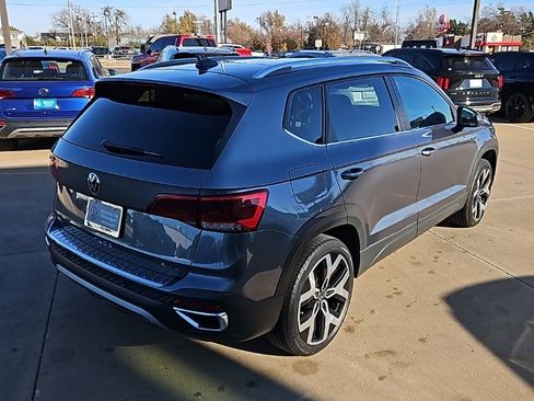 Used 2022 Volkswagen Taos SEL image 5