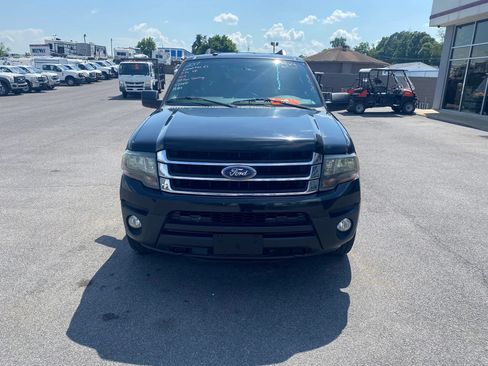 Used 2017 Ford Expedition EL XL w/ Equipment Group 101A AWD/4WD image 2