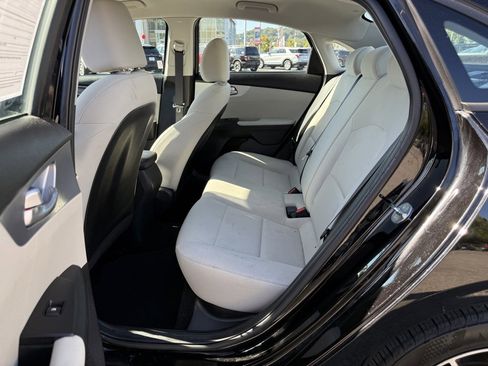 Used 2023 Kia Forte LXS w/ LXS Technology Package image 27