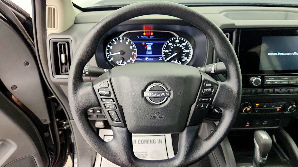 Used 2025 Nissan Frontier S AWD/4WD image 12