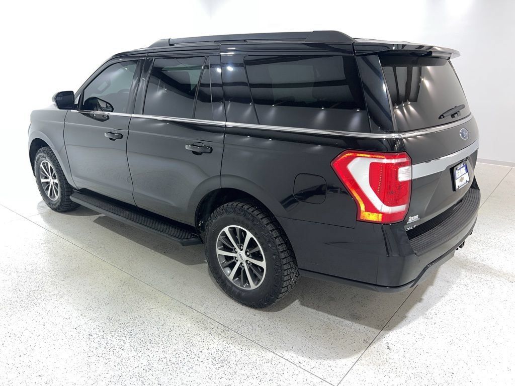 Used 2019 Ford Expedition XLT w/ Equipment Group 201A AWD/4WD image 3