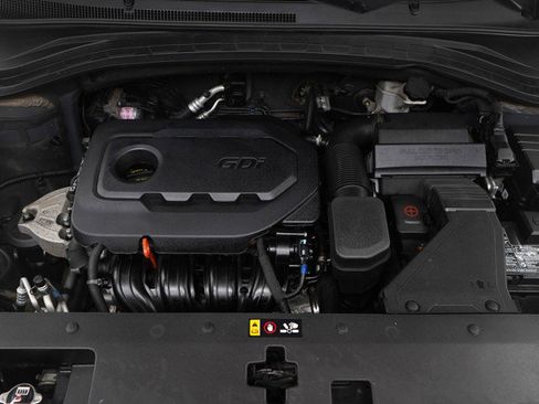 Used 2020 Hyundai Santa Fe SE image 30