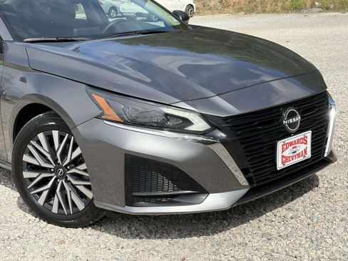 Used 2024 Nissan Altima 2.5 SV image 28