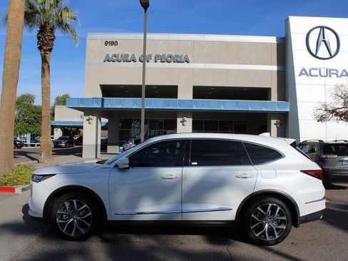 Used 2023 Acura MDX SH-AWD w/ Technology Package image 2