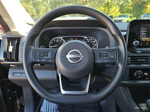 Certified 2024 Nissan Pathfinder S image 21