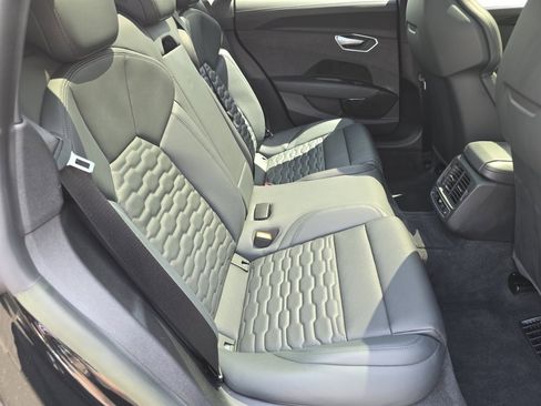 Used 2023 Audi e-tron GT Premium Plus w/ Performance Package image 34