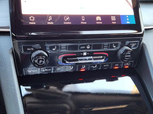 New 2025 Jeep Grand Cherokee L Limited image 14