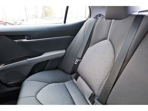 Used 2024 Toyota Camry LE image 9