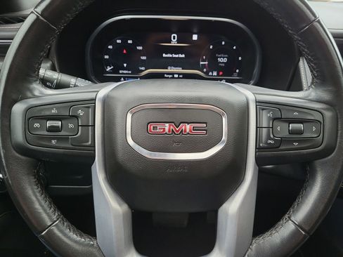 Certified 2023 GMC Yukon XL SLT AWD/4WD image 11