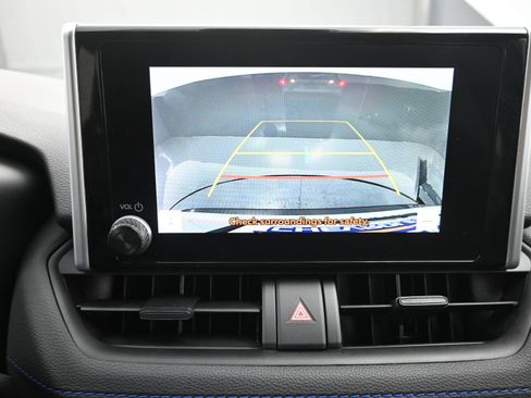 Used 2023 Toyota RAV4 SE image 16