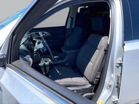 Used 2021 Chevrolet Traverse LT FWD image 7