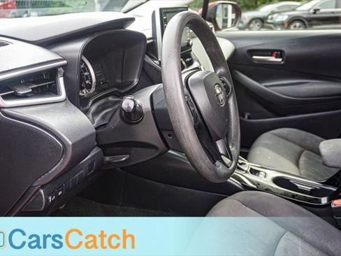 Used 2020 Toyota Corolla LE FWD image 17