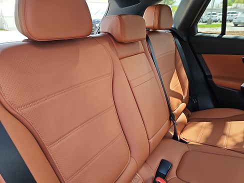 New 2026 Mercedes-Benz GLC 300 image 12
