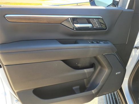 New 2026 Chevrolet Tahoe High Country image 11