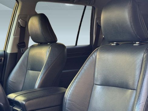 Used 2018 Lexus GX 460 Premium w/ Premium Package AWD/4WD image 29